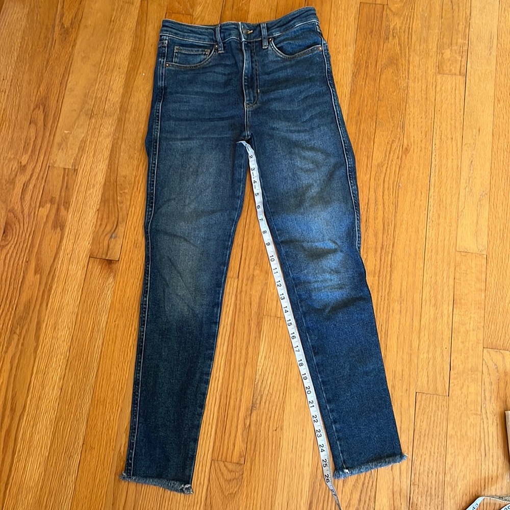 Free People High Rise Medium Wash Super Skinny Stretch Denim Jeans w Fringe Hem